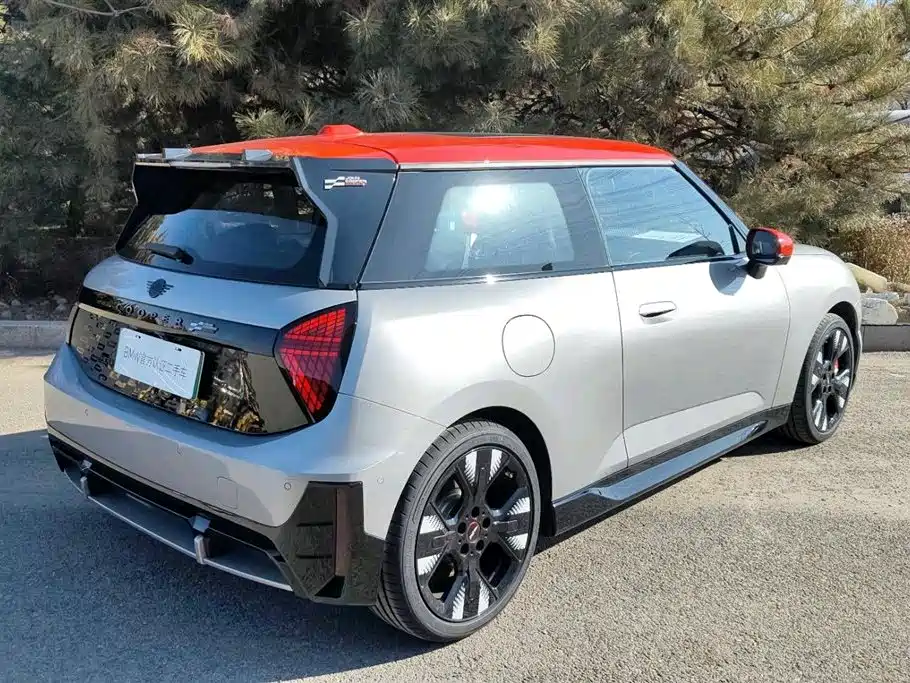 MINI ELECTRIC  JCW