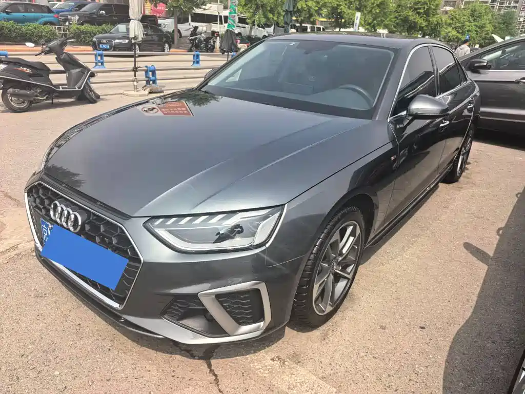 Audi A4L 2021