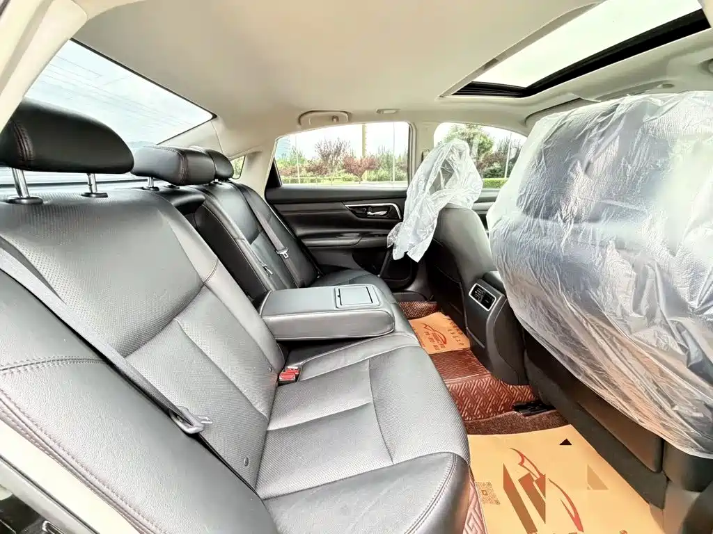 Nissan Teana — миниатюра 12
