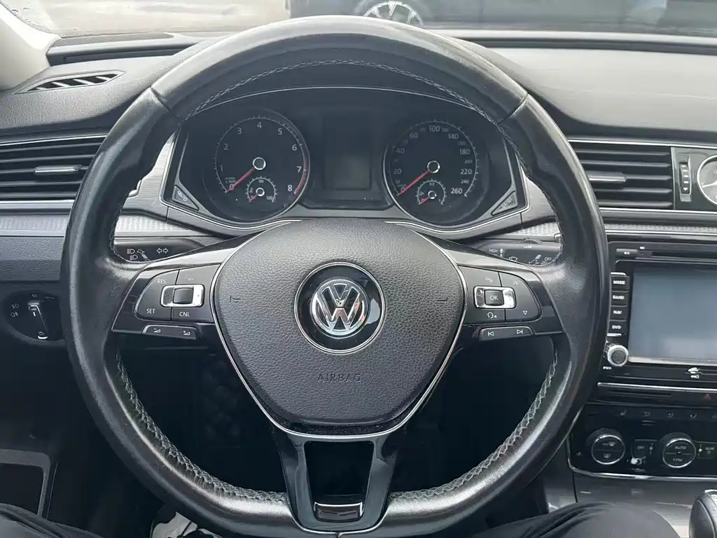 Volkswagen Passat — миниатюра 15