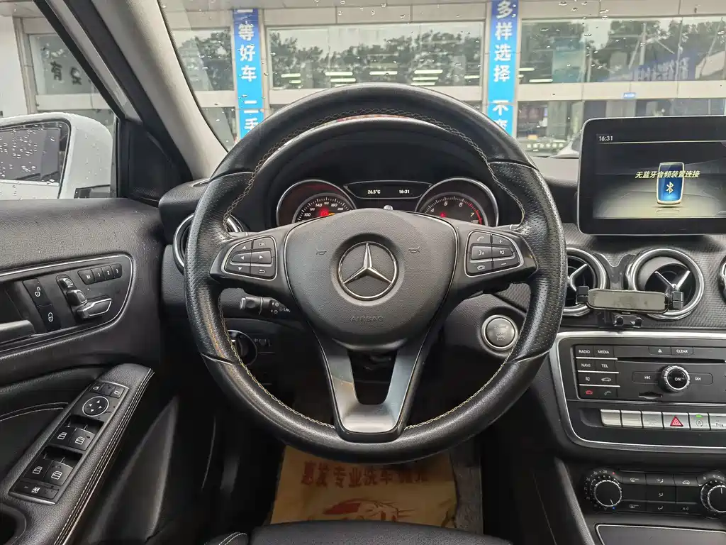 Mercedes-Benz GLA — миниатюра 13
