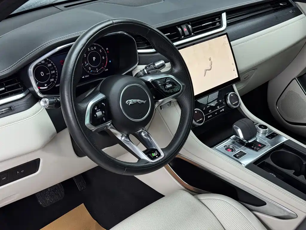 Jaguar F-Pace 2021 250PS R-Dynamic SE
