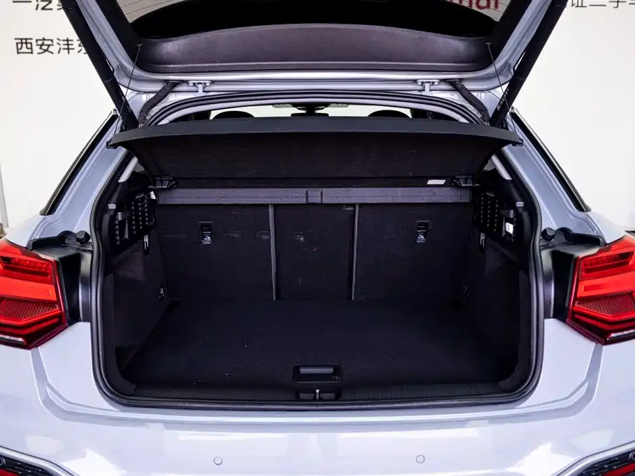 Audi Q2L 2022 35 TFSI Fashion