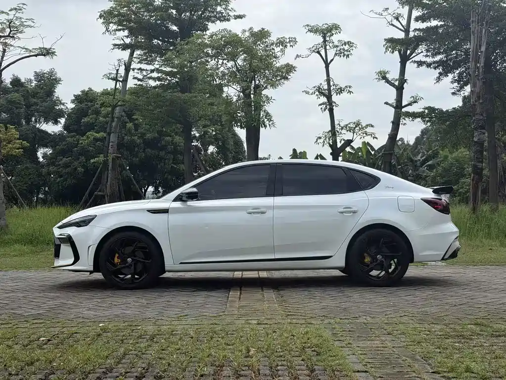 MG MG6 — миниатюра 5