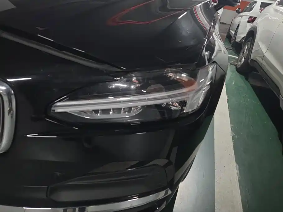 Volvo S90 — миниатюра 5