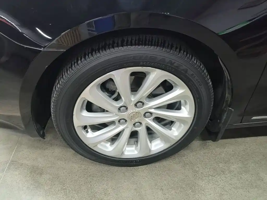 Buick LaCrosse — миниатюра 23