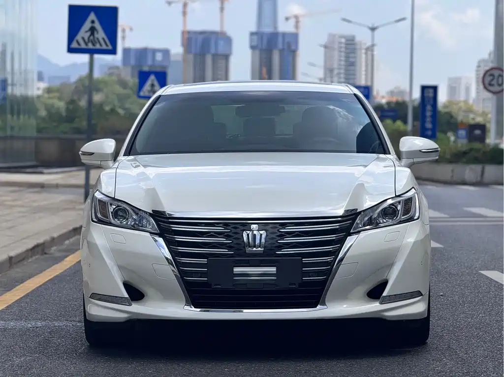 Toyota Crown 2015 2.5L Smart