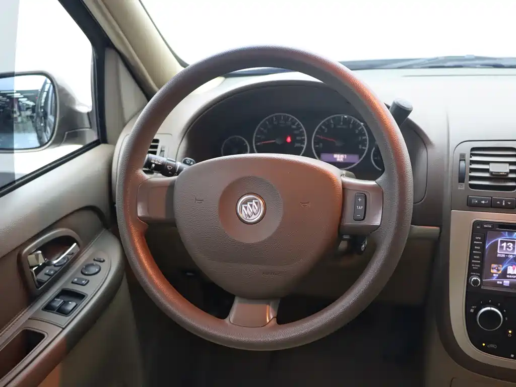 Buick GL8 — миниатюра 18