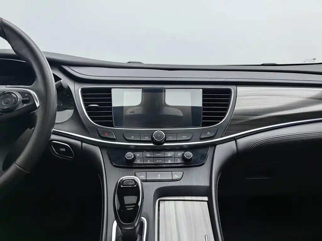 Buick LaCrosse — миниатюра 12