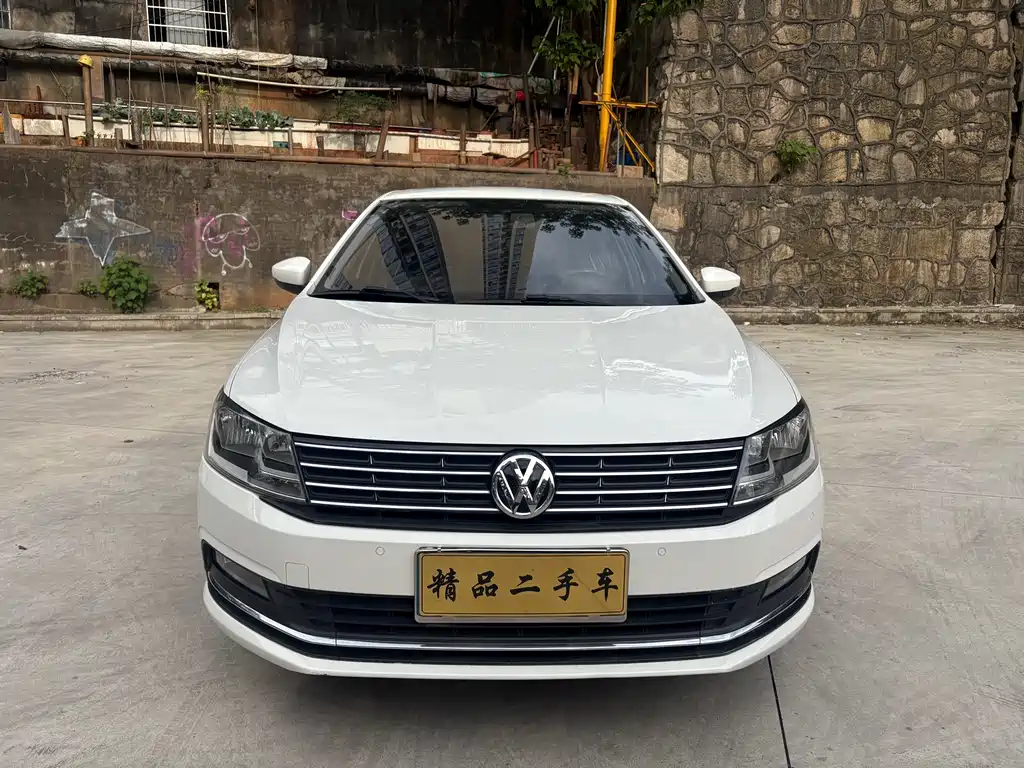 Volkswagen Lavida 2015
