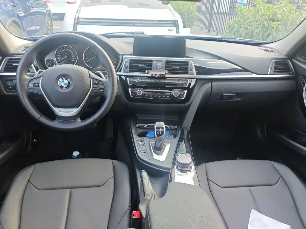 BMW 3 Series — миниатюра 5