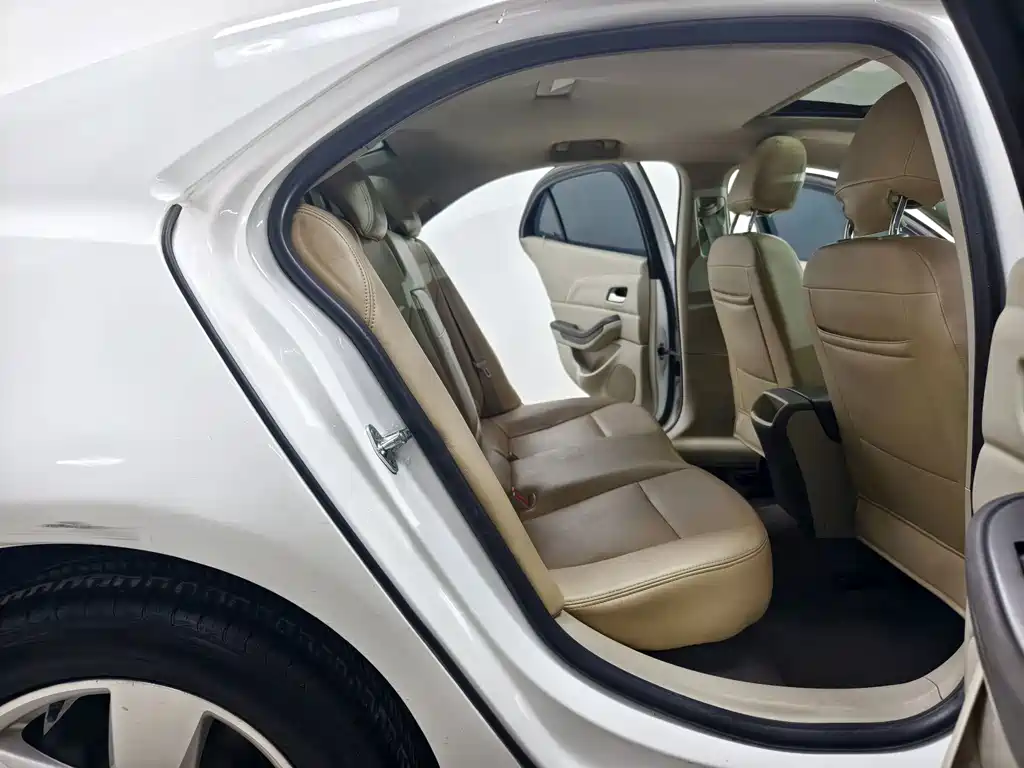 Chevrolet Malibu — миниатюра 16