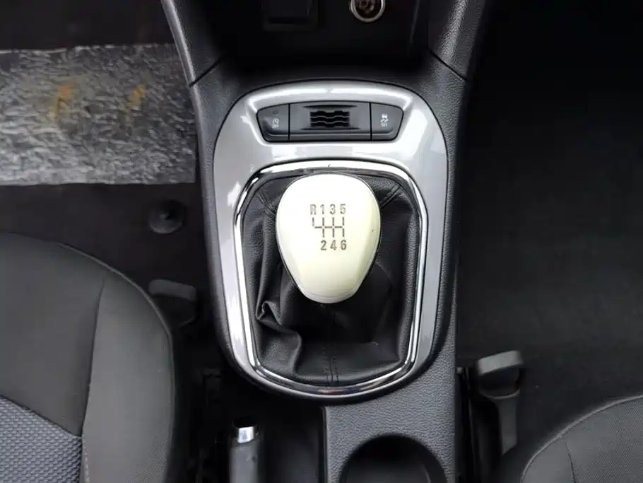 Chevrolet Cruze — миниатюра 16