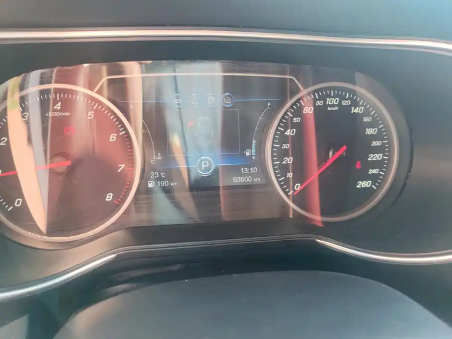 Hongqi Hongqi H5 — миниатюра 14