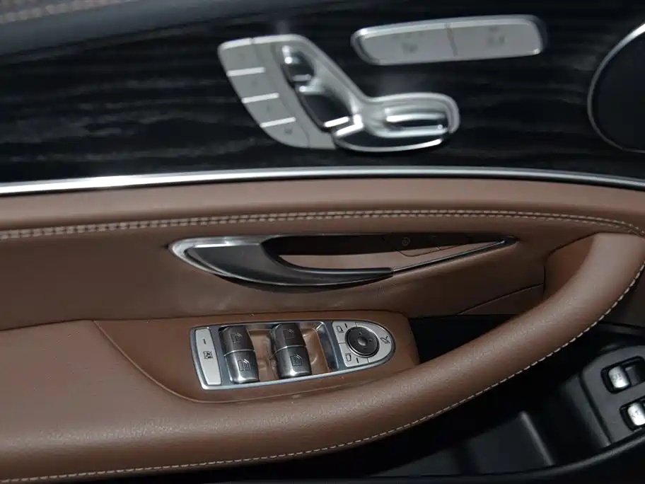 Mercedes-Benz E-Class E 2023 E 350 e L Sport