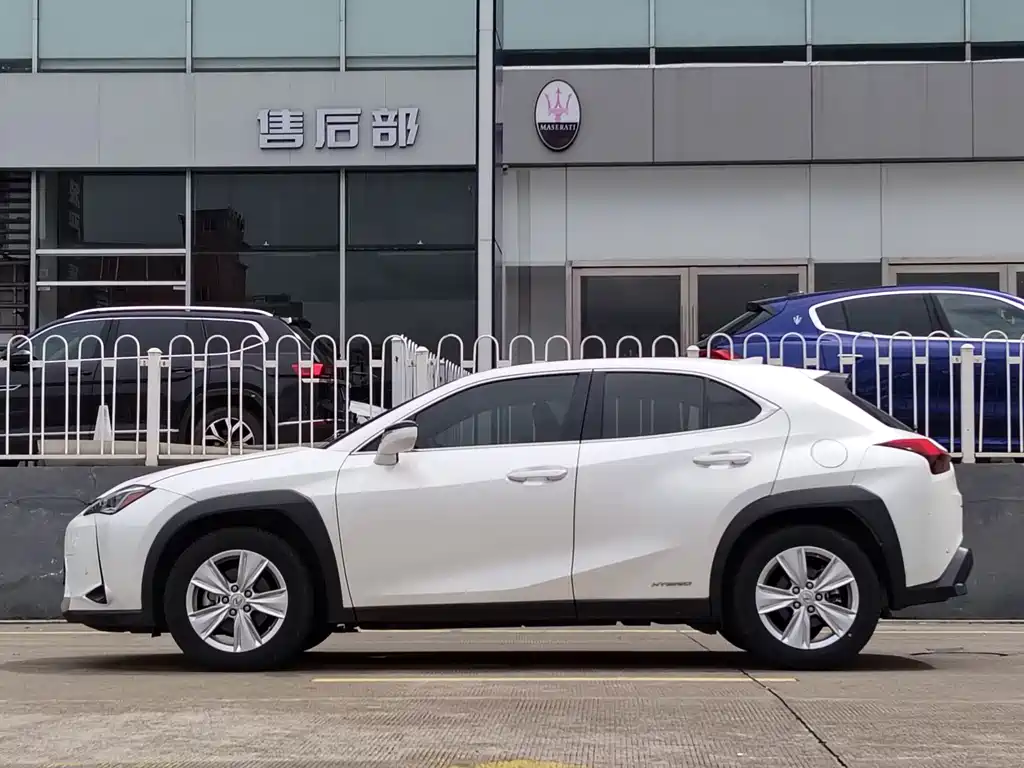 Lexus UX — миниатюра 14