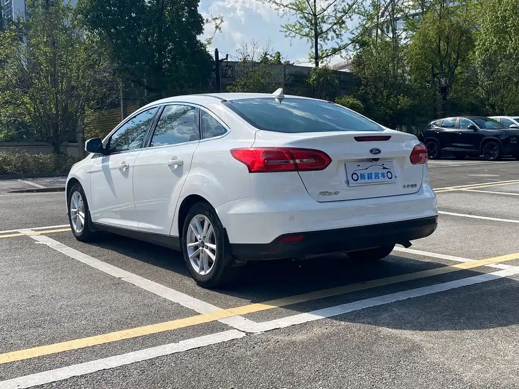 Ford Focus — миниатюра 4
