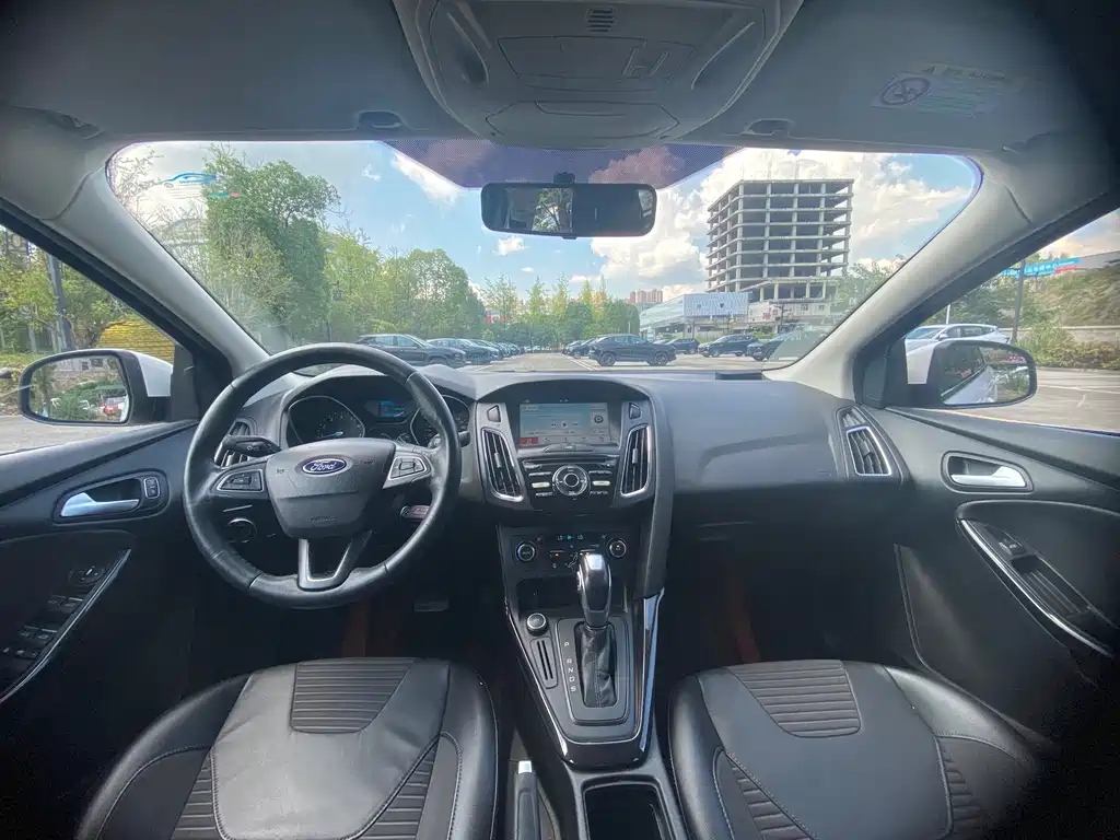Ford Focus — миниатюра 10