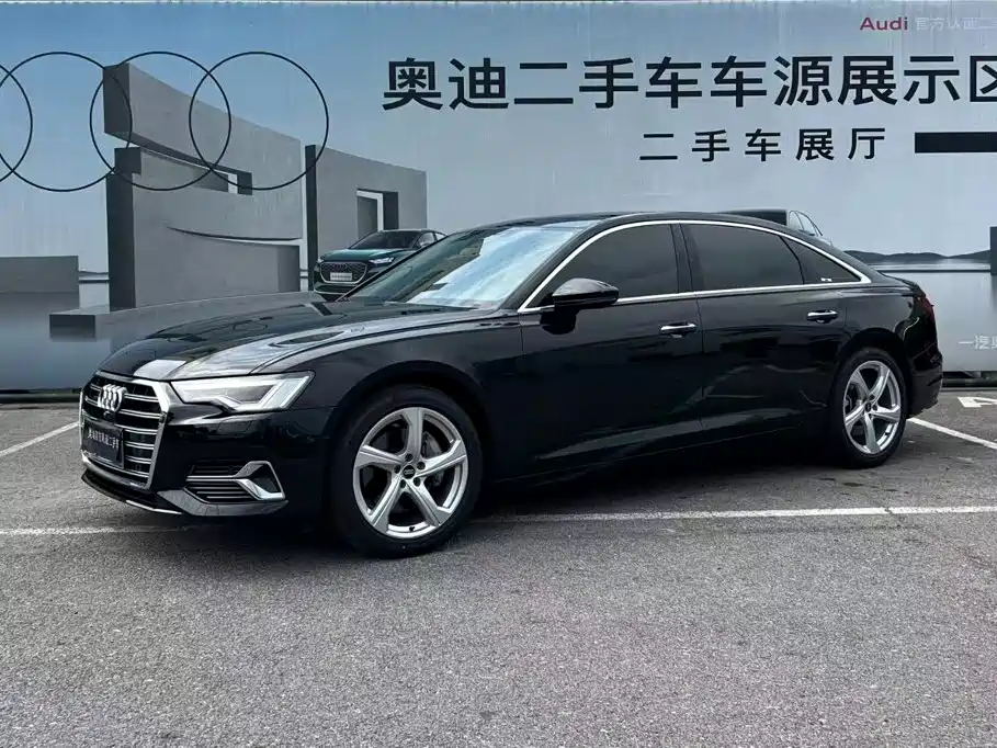 奥迪A6L 2024款 45 TFSI quattro 臻选致雅型 2024