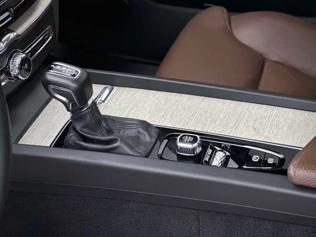 Volvo XC60 — миниатюра 9