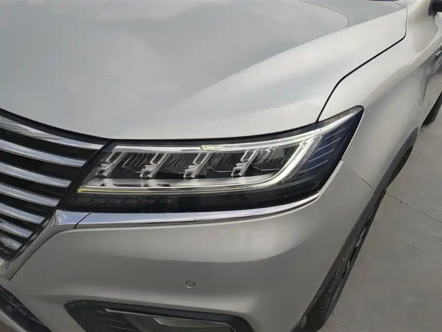 ROEWE RX5 NEW ENERGY