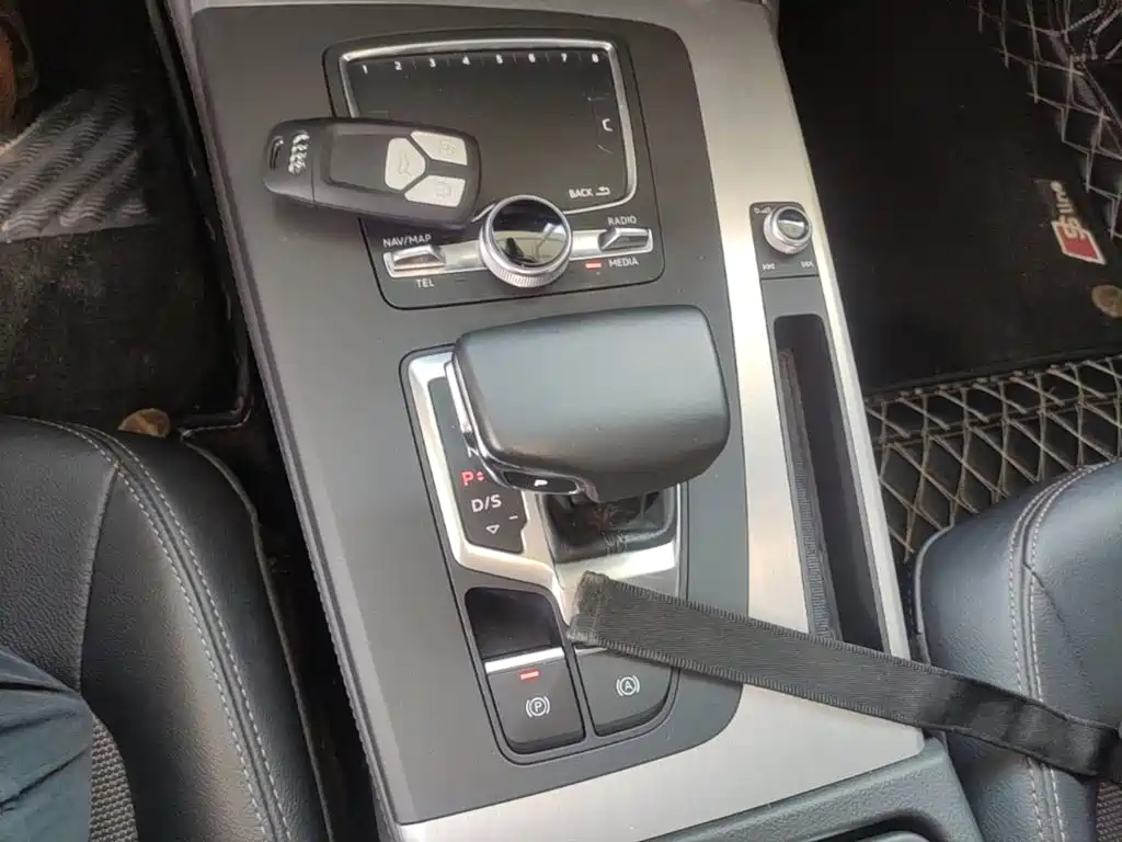 Audi Q5L — миниатюра 14