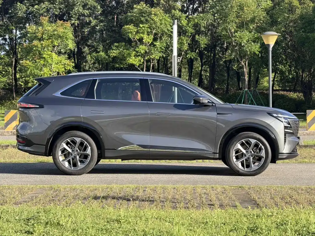 Changan Changan CS75PLUS — миниатюра 10