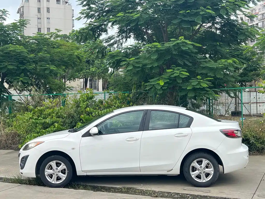 Mazda 3 Xingcheng — миниатюра 3
