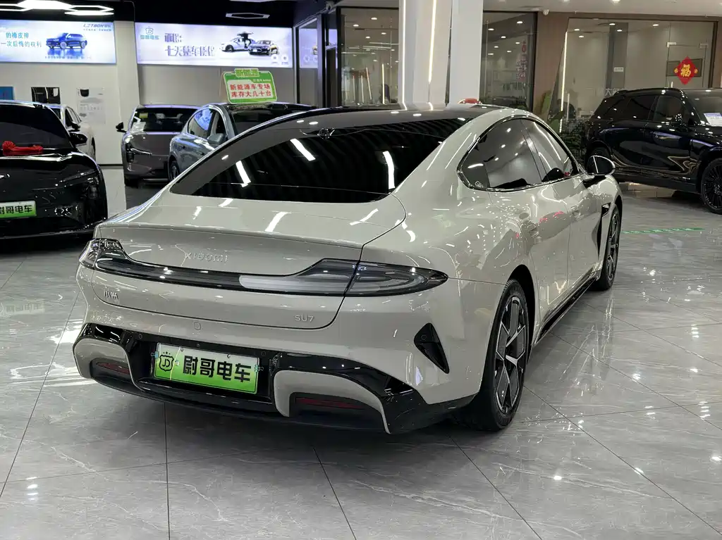 XIAOMI CAR XIAOMI SU7
