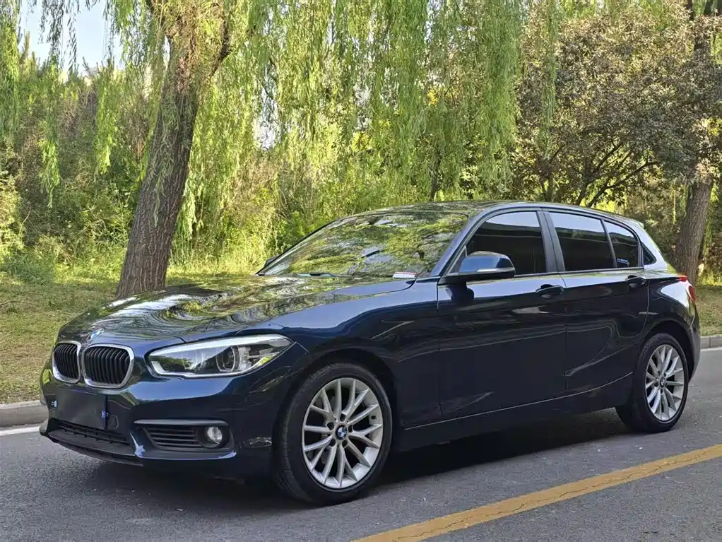 BMW 1 Series (Import) 2016