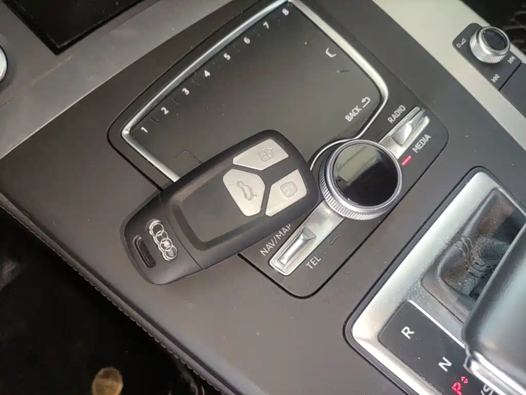 Audi Q5L — миниатюра 9