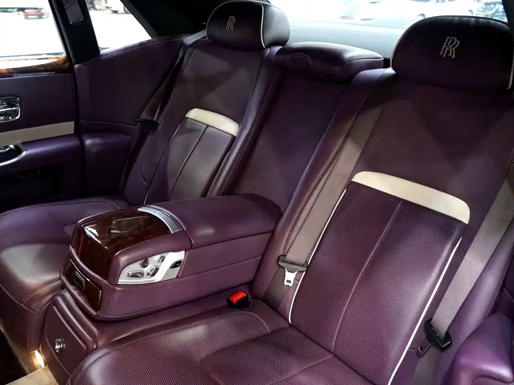 Rolls-Royce Ghost — миниатюра 11