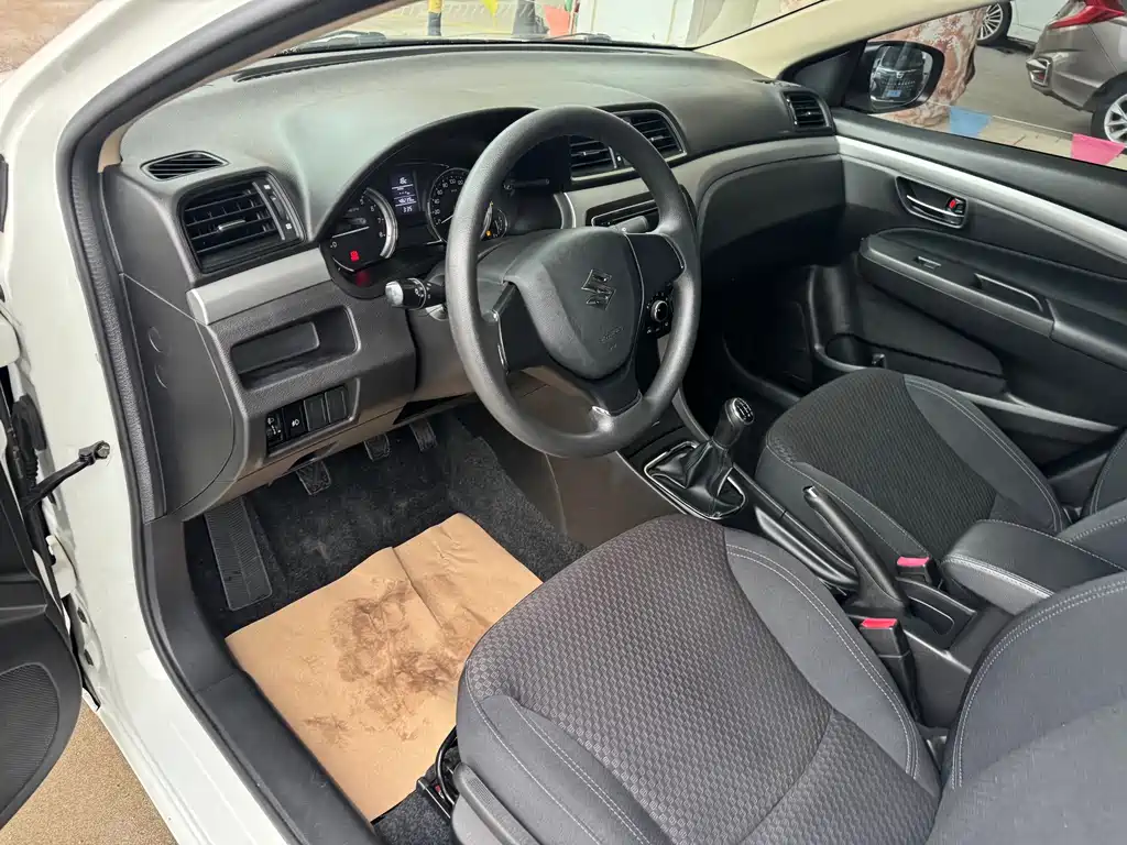 Suzuki Alivio — миниатюра 3