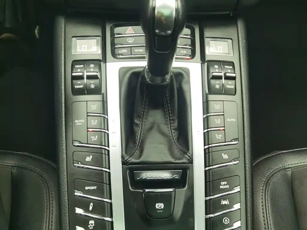 Porsche Macan — миниатюра 13
