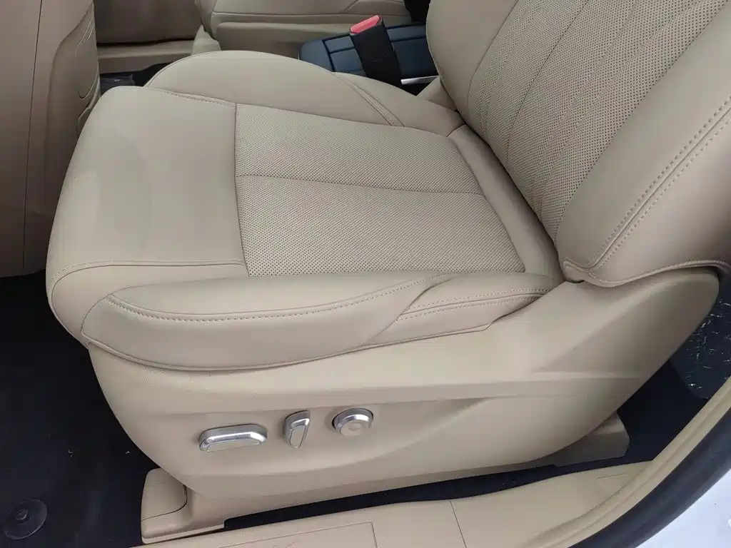 Buick GL8 Hybrid — миниатюра 20
