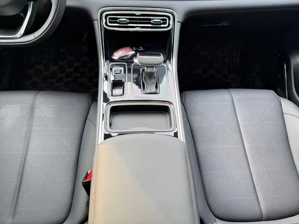 Geely Emgrand — миниатюра 16