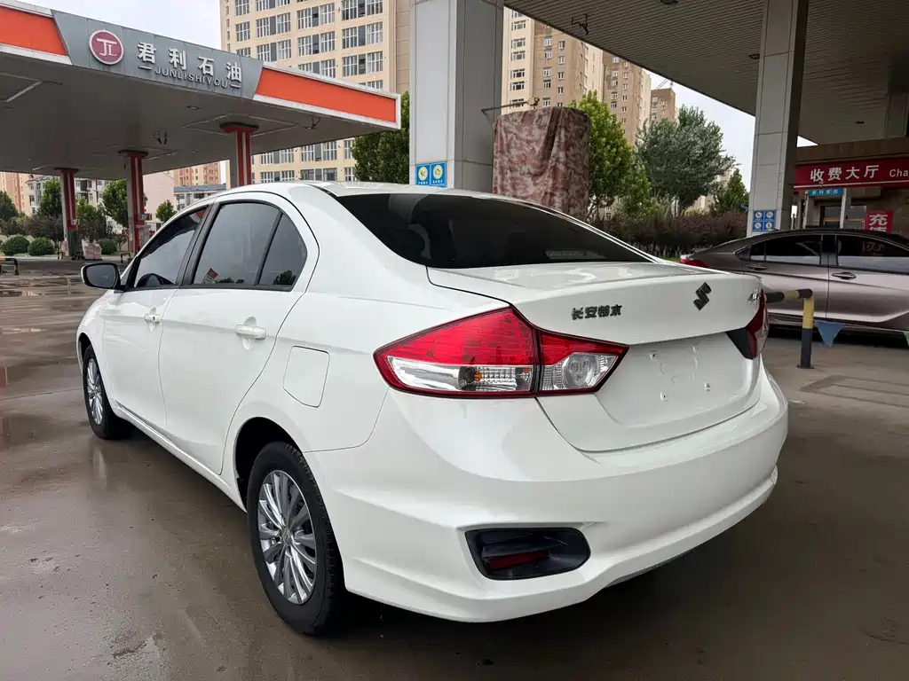 Suzuki Alivio — миниатюра 16