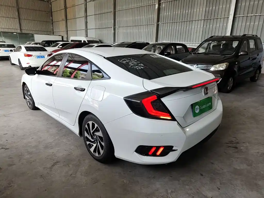 Honda Civic — миниатюра 5
