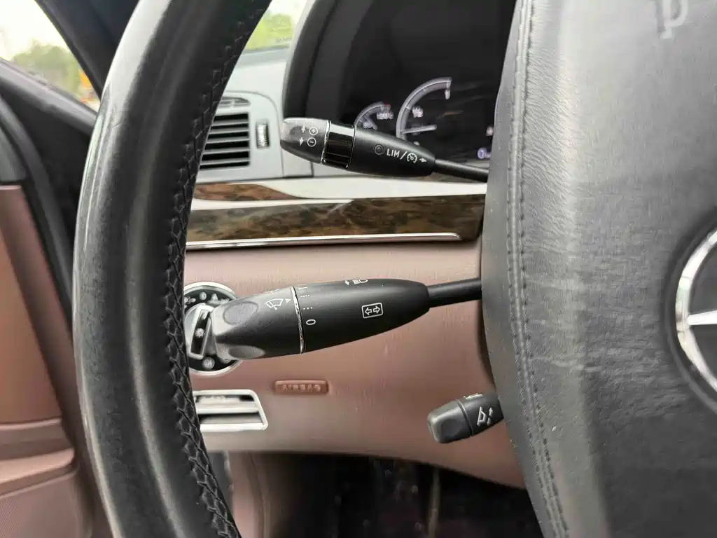 Mercedes-Benz S-Class — миниатюра 11