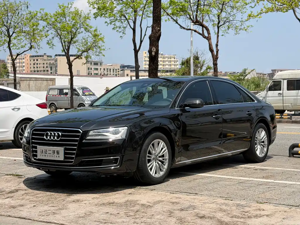 Купить Audi A8
