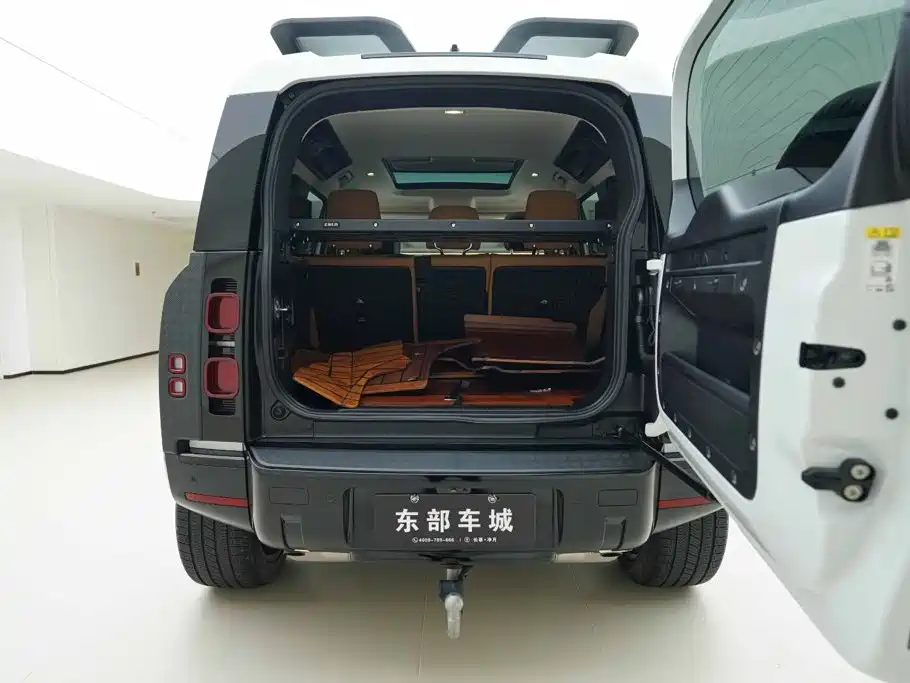 Land Rover Defender — миниатюра 6
