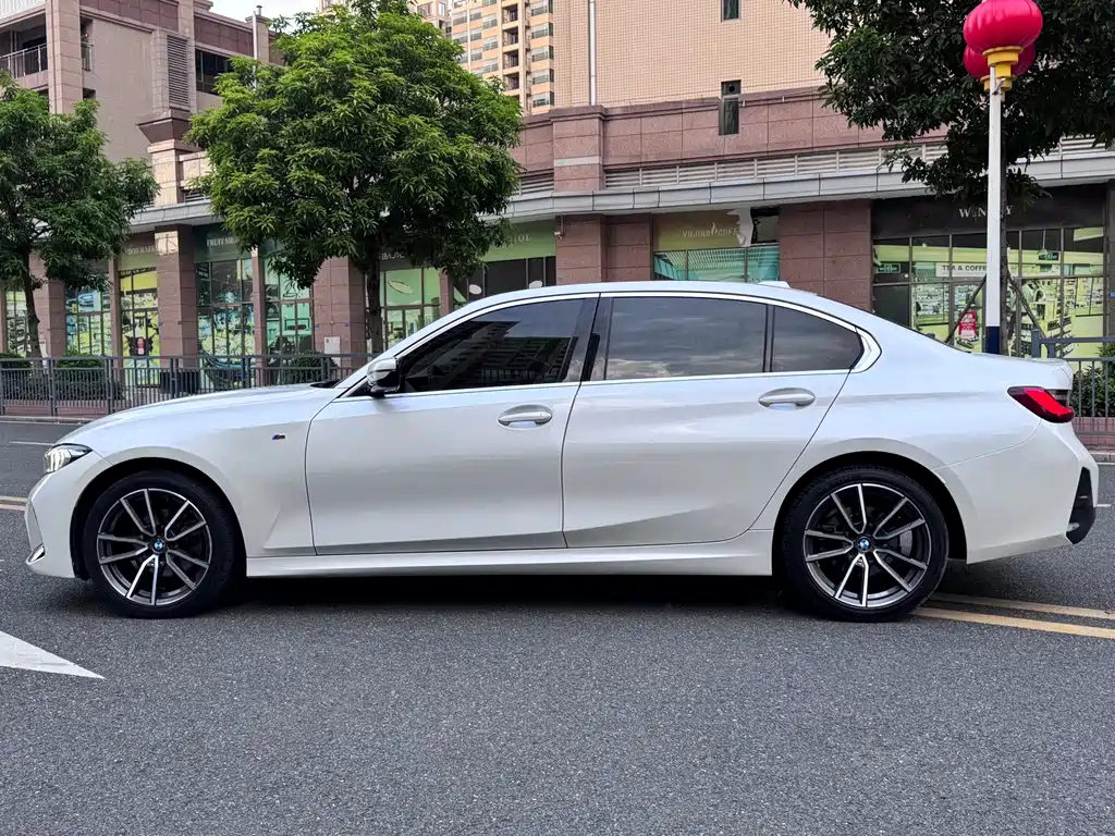 BMW 3 Series — миниатюра 8