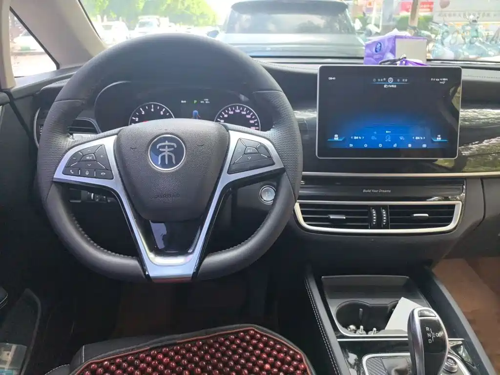 BYD MAX — миниатюра 5