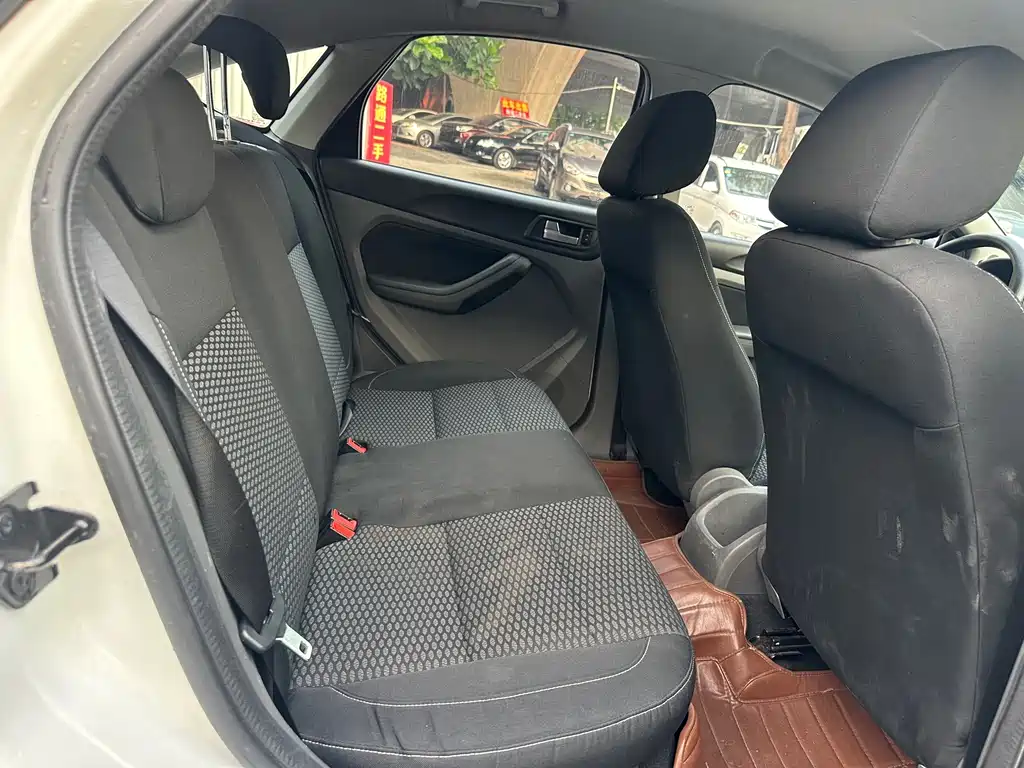 Ford Focus — миниатюра 13