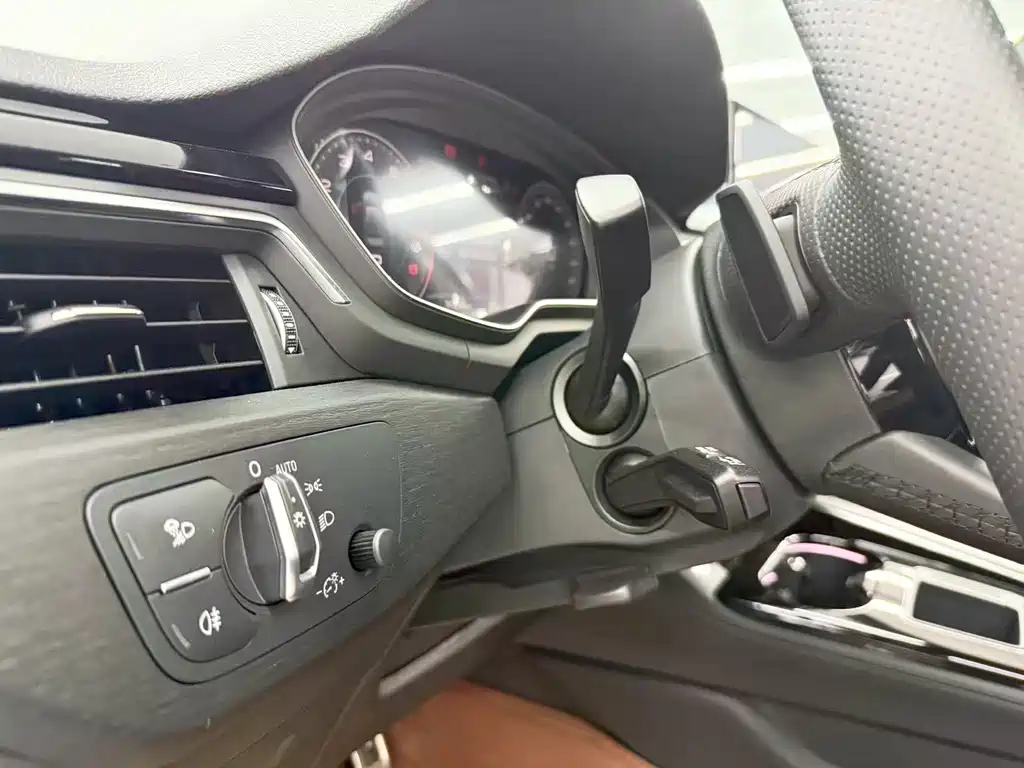 Audi A4L — миниатюра 11