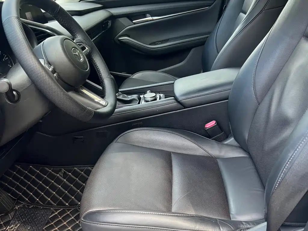 Mazda 3 Axela — миниатюра 4