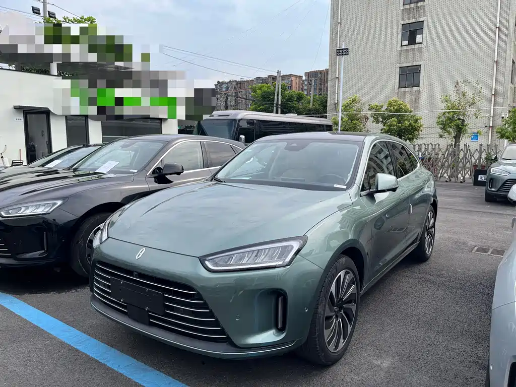 AITO Wenjie AITO M5
