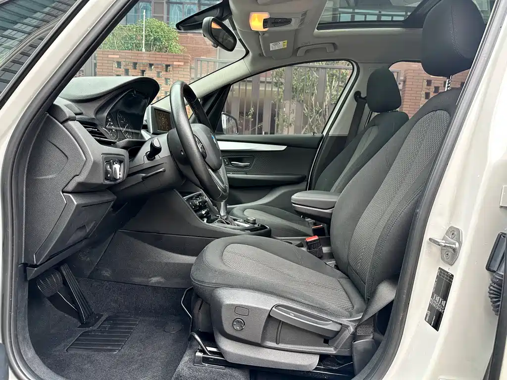 BMW 2 SERIES MULTIFUNCTIONAL STATION WAGON