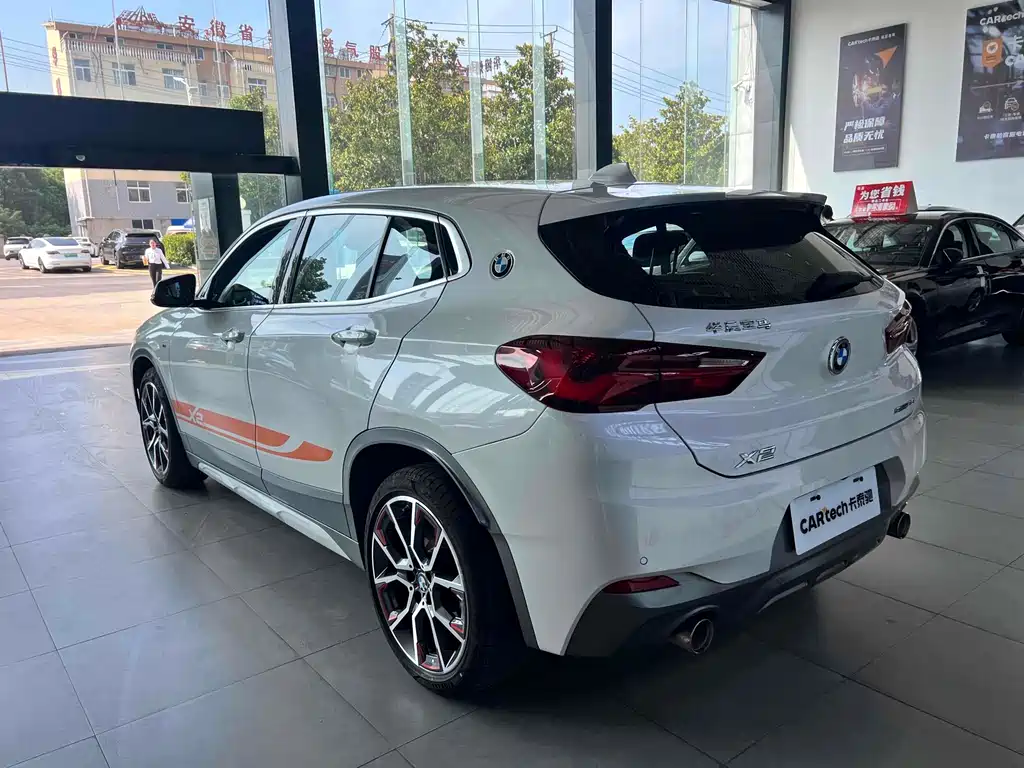 BMW X2