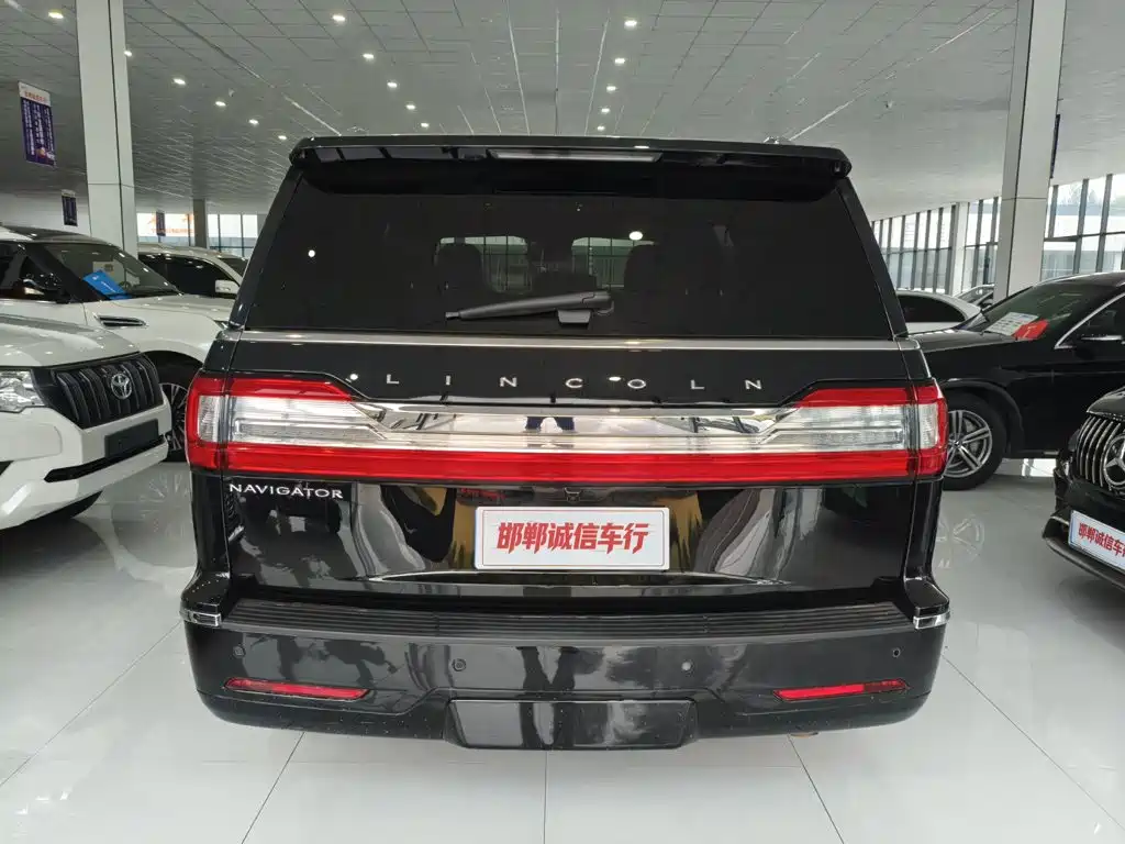 Lincoln Navigator — миниатюра 5